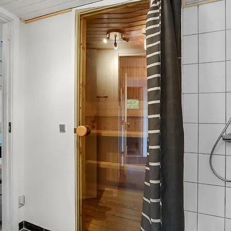 Beautiful In With Indoor Swimming Pool *