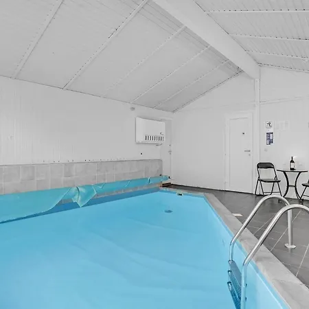 Holiday home Beautiful In With Indoor Swimming Pool *